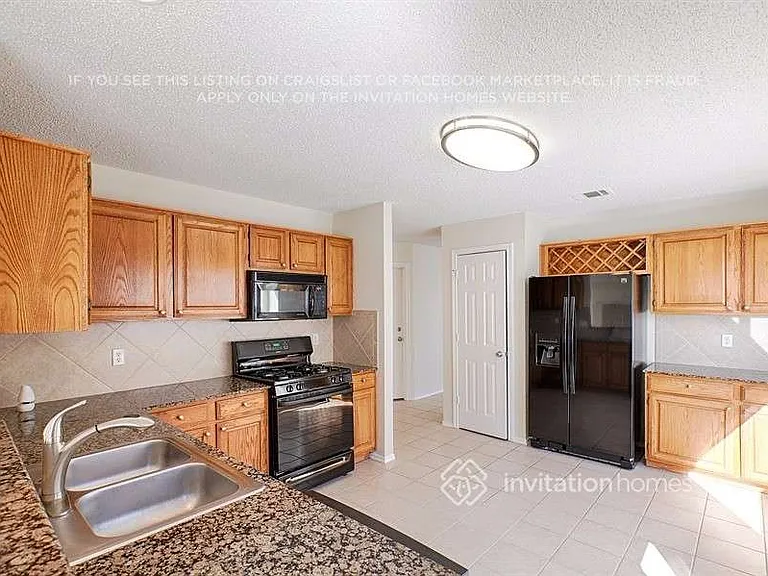 1340 Todd Dr — Photo 8
