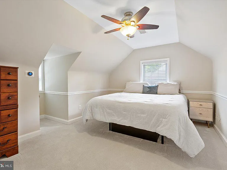2819 Summerfield Rd — Photo 30