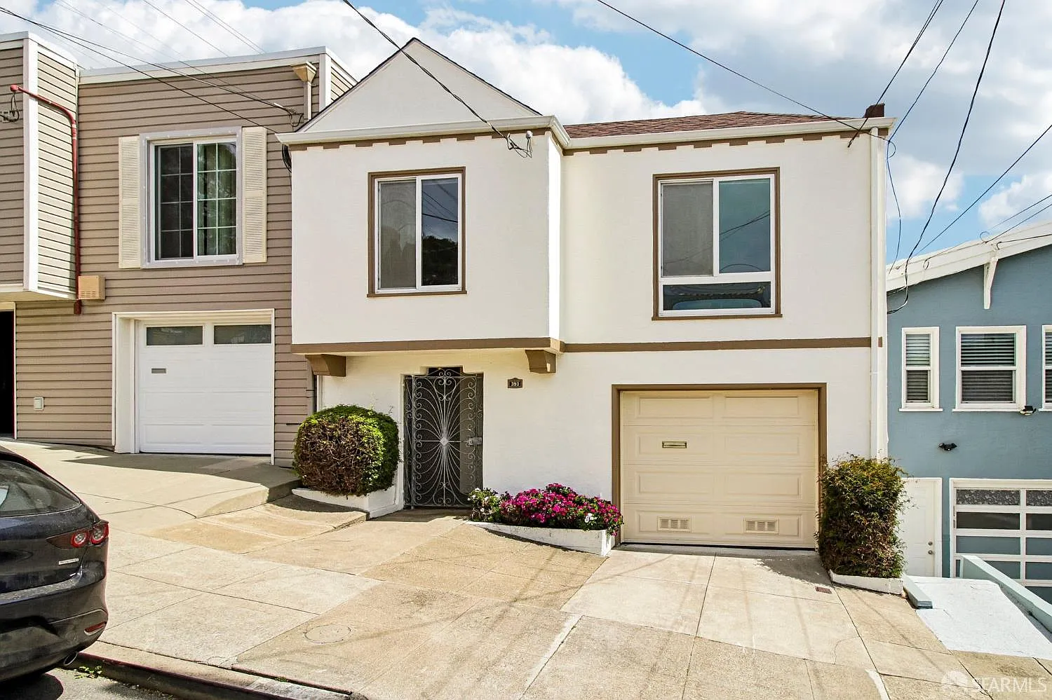 390 Teddy Ave - Photo 2