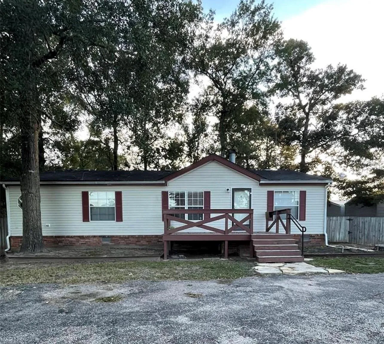 3 bed, 2.0 bath, 1536 sqft, $1,500 — Photo 1