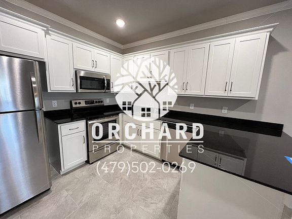 2nd image of 1900 E Brookview Dr #107