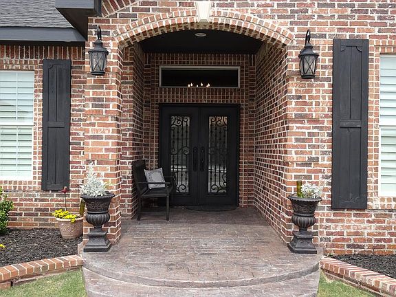 4th image of 18 Maravilla Cir