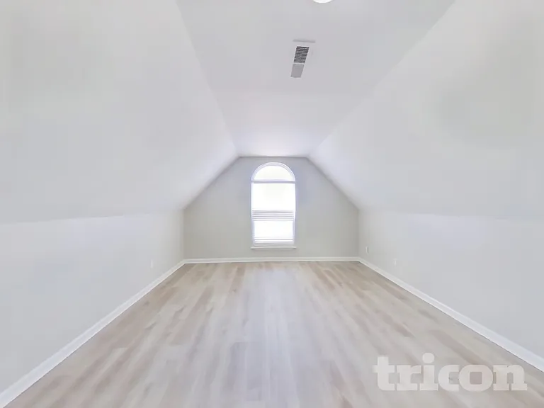 800 Chaney Woods Dr — Photo 17