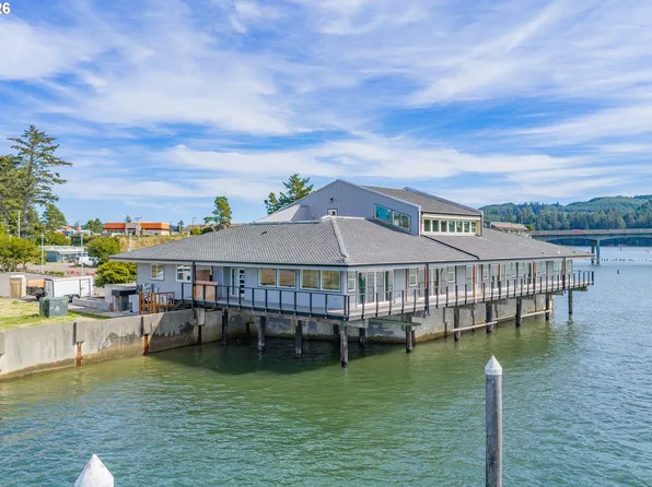1150 Bay St #F, Florence, OR 97439