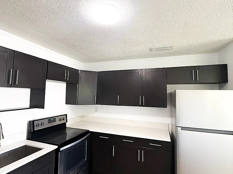 1555 NE 148th St #1555 — Photo 3