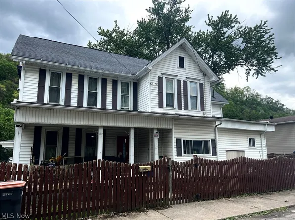 401 5th St, Wellsville, OH 43968