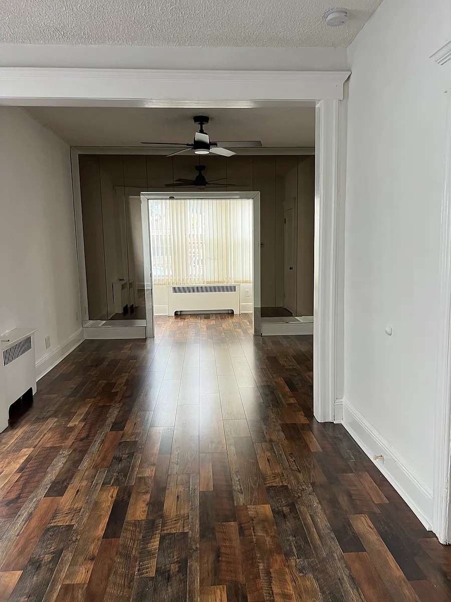 Building Photo - 42 Piaget Ave #1