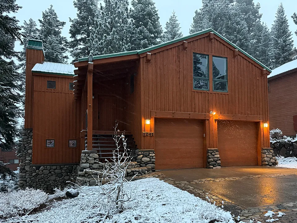 1241 Forest Trl
