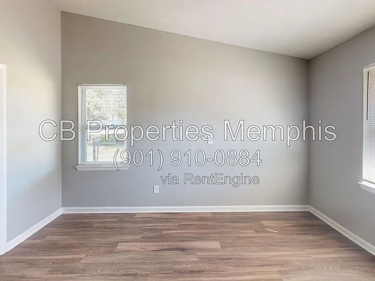938 Bramblewood Ln — Photo 4