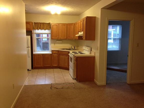 4th image of 517 Bedford St