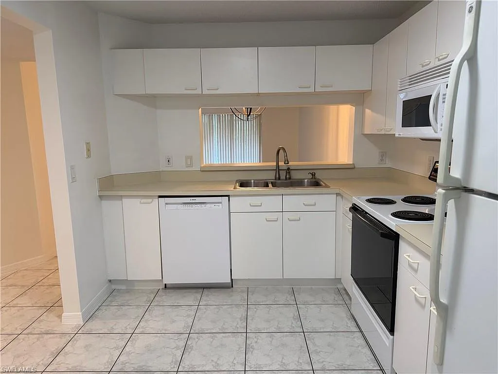 2 bed, 2.0 bath, 1022 sqft, $1,900 — Photo 2