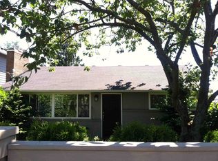 9106 15th Ave NE, Seattle, WA 98115