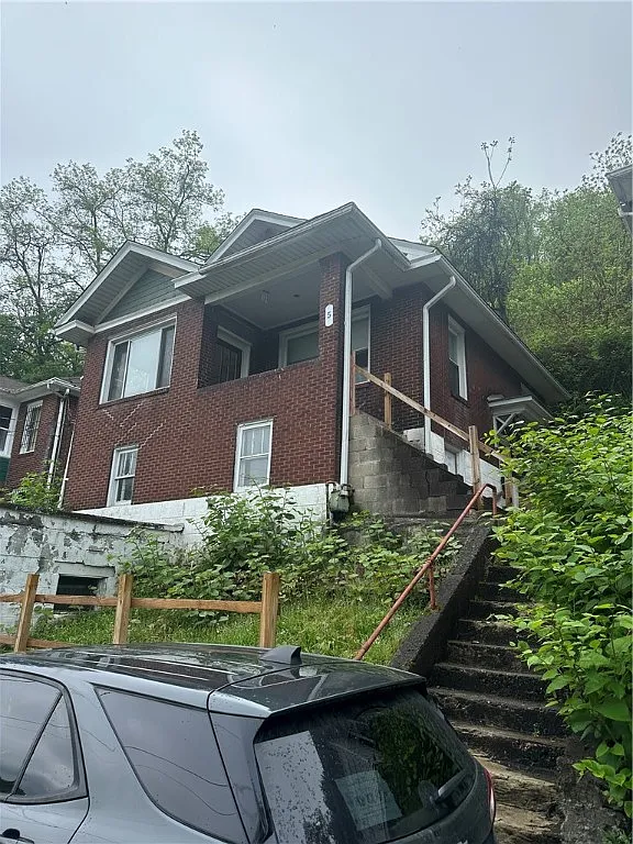 5 Sprague Ave photo 1