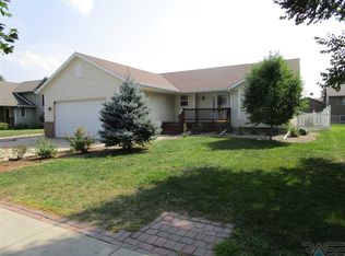 1401 S Lakota Ave, Brandon, SD 57005
