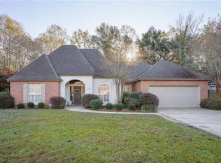 749 Monterey Dr, Mandeville, LA 70448