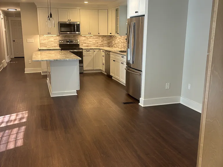 205 McArthur St — Photo 11