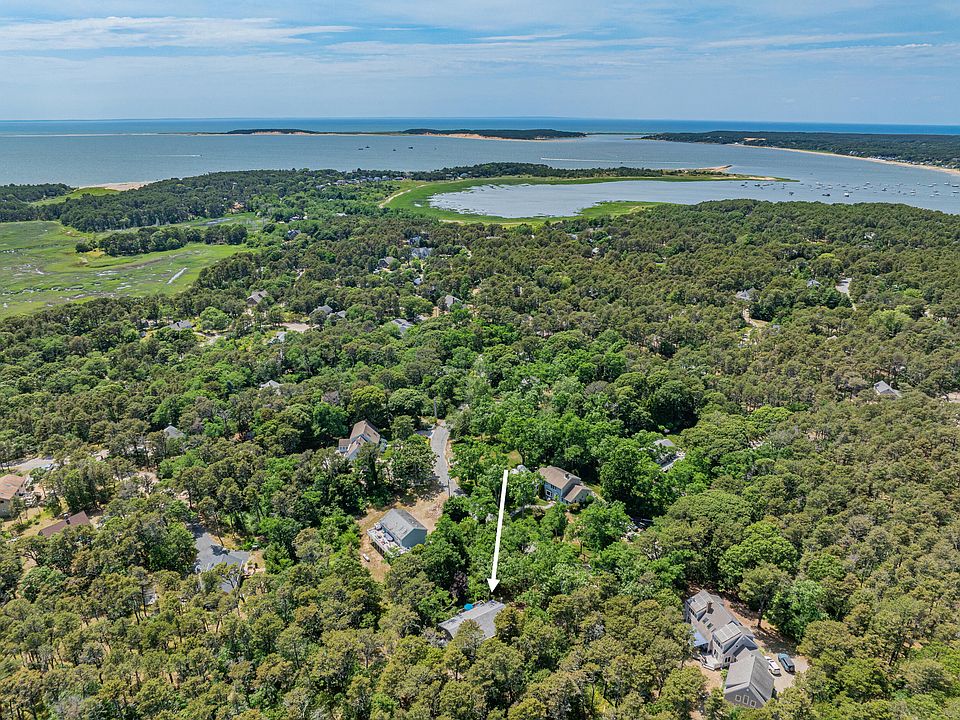 1st image of 215 Cove View Road