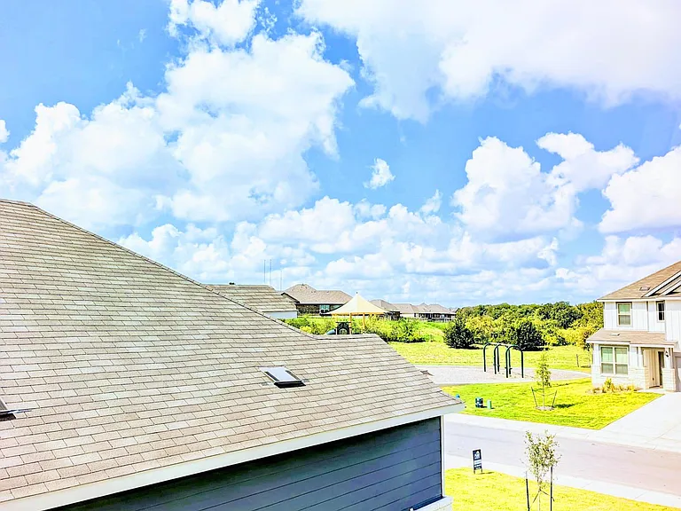 221 Sand Lily Ln — Photo 7