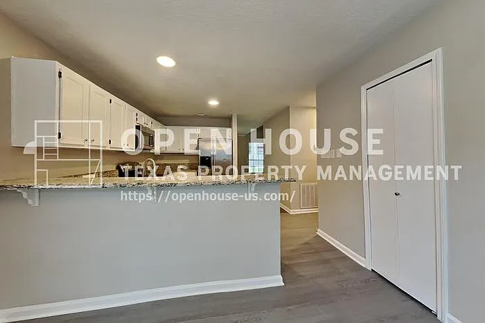 64 Hickory Oak Dr — Photo 6