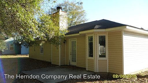 2nd image of 900 Lakeside Dr