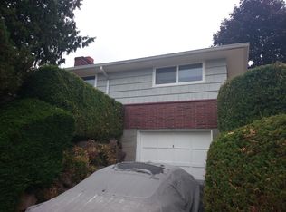 2740 48th Ave SW, Seattle, WA 98116