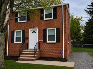 19409 Cherokee Ave, Cleveland, OH 44119