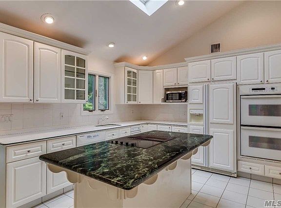 4th image of 608 Twin Hills Ct