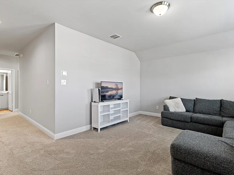 405 Rosie Ct — Photo 20