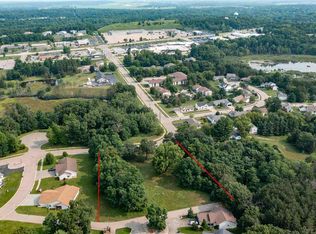 901 Charles Wright Dr, Waupaca, WI 54981