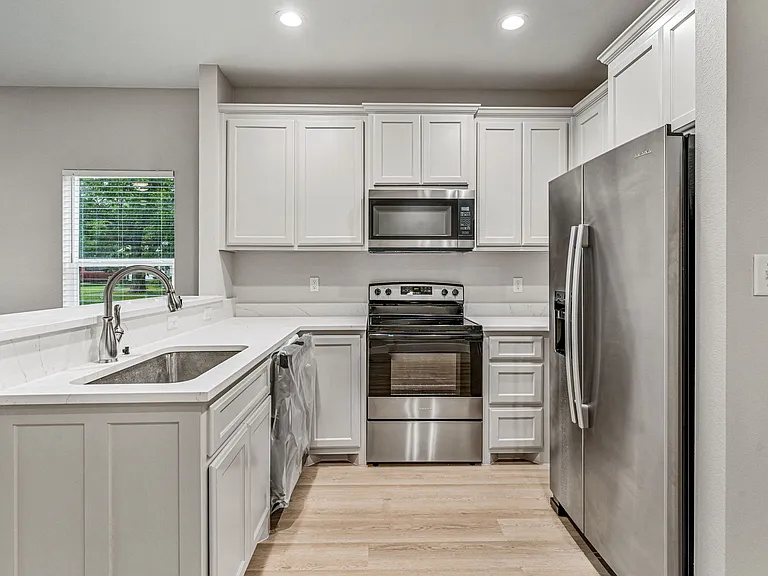 981 N Clinton St #102 — Photo 5