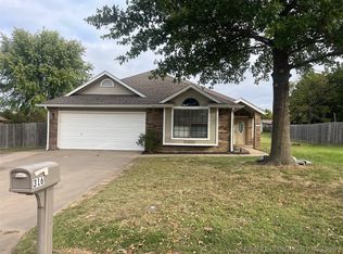316 Heritage Ct, Fort Gibson, OK 74434