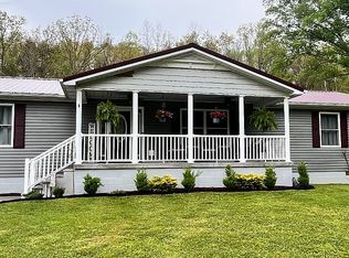 850 Campbell St, Raceland, KY 41169