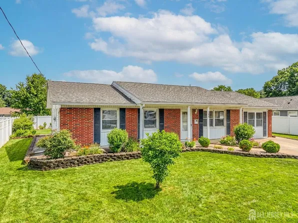 106 Monmouth Rd, Monroe Township, NJ 08831