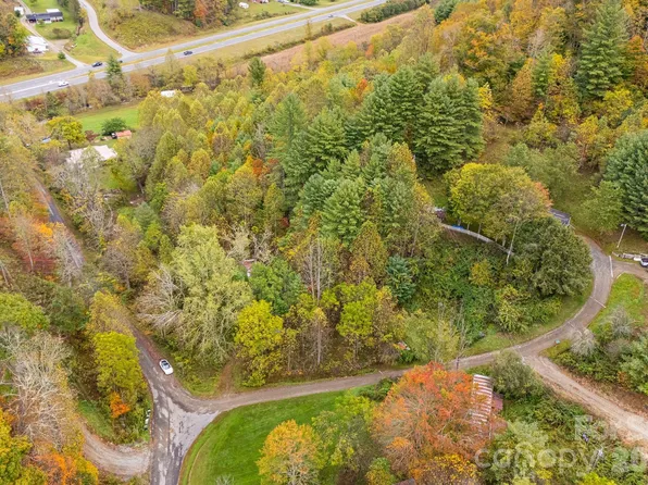 211 Evergreen Rd, Burnsville, NC 28714