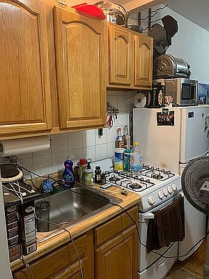 5th image of 186 Orchard St #2R
