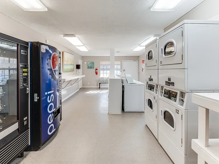 Fountain Square Apartment Homes — Photo 8