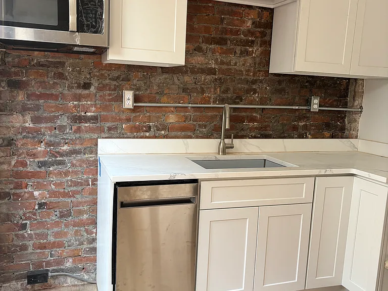 85 N Margin St #3 — Photo 8