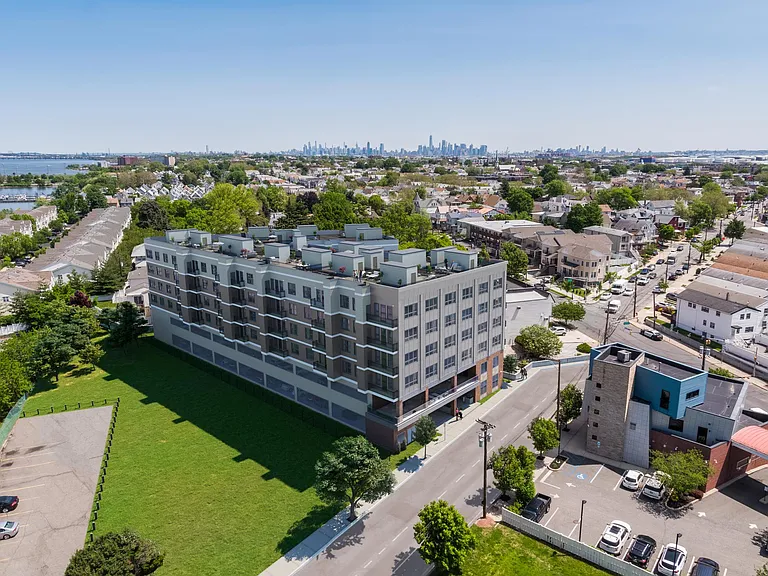Archview Flats — Photo 20