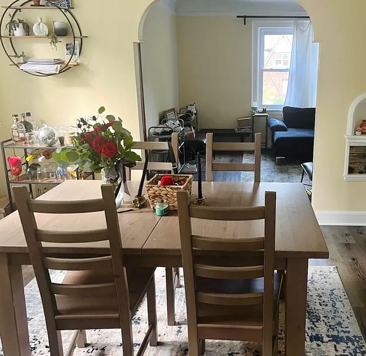 2 bed, 1100 sqft, $1,300 — Photo 3
