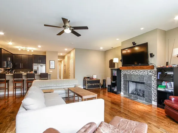 1353 N Sedgwick St #3, Chicago, IL 60610