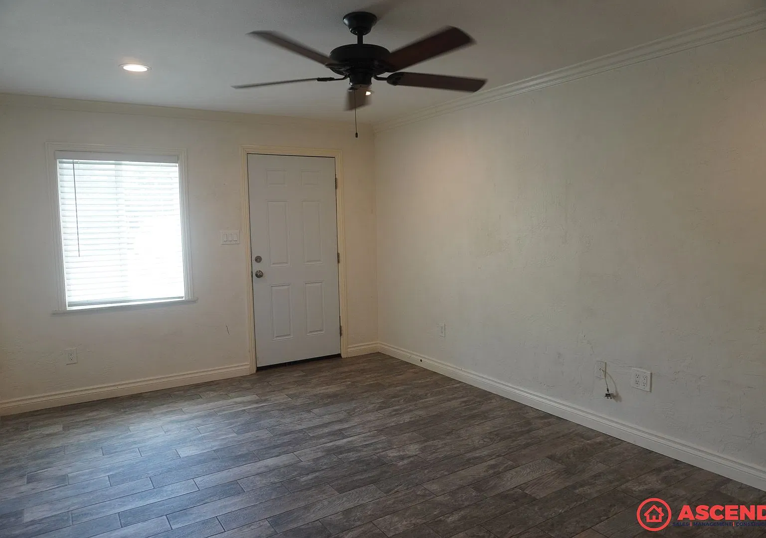 610 Belle Avenue — Photo 2
