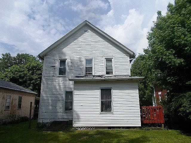 2nd image of 73 Cushing St
