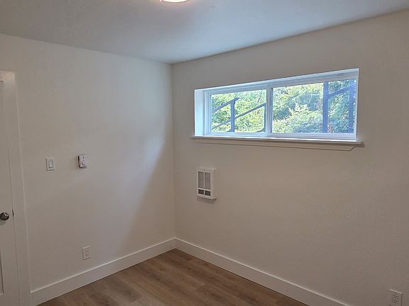 3rd image of 675 Robinson Rd Unit B