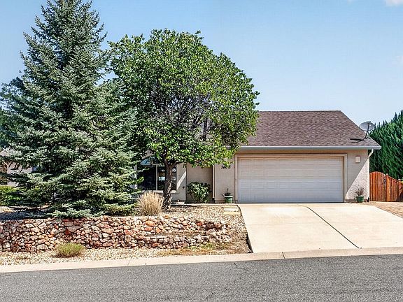 3rd image of 7468 N Summit View Dr