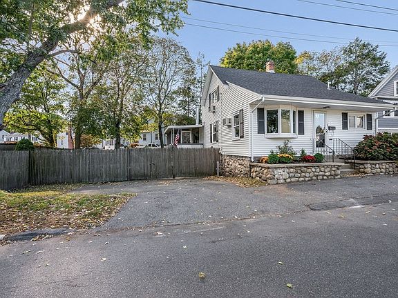 2nd image of 67 Melvin St