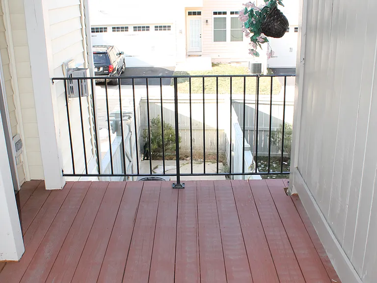 24907 Earlsford Dr — Photo 27