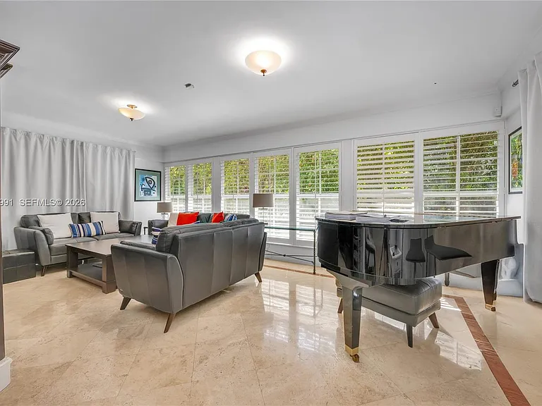 6200 Granada Blvd — Photo 9