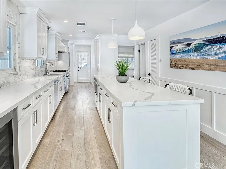 705 Larkspur Ave — Photo 17