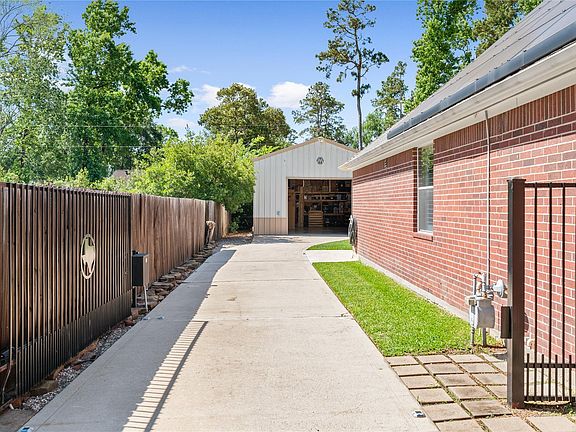 2nd image of 7107 Nickaburr Creek Dr