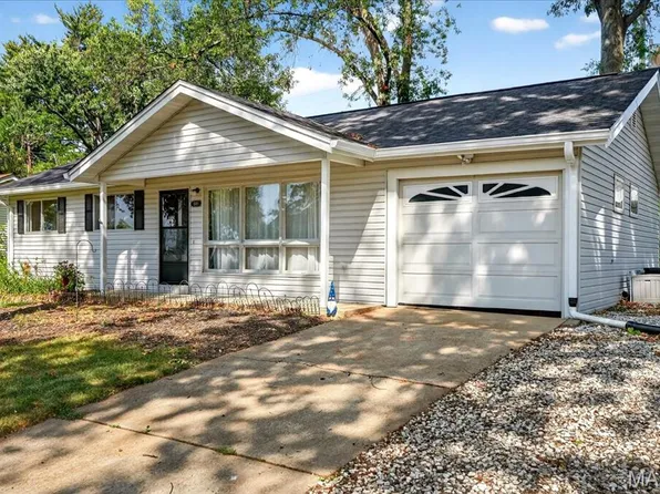 1408 Homecrest Dr, Saint Louis, MO 63127